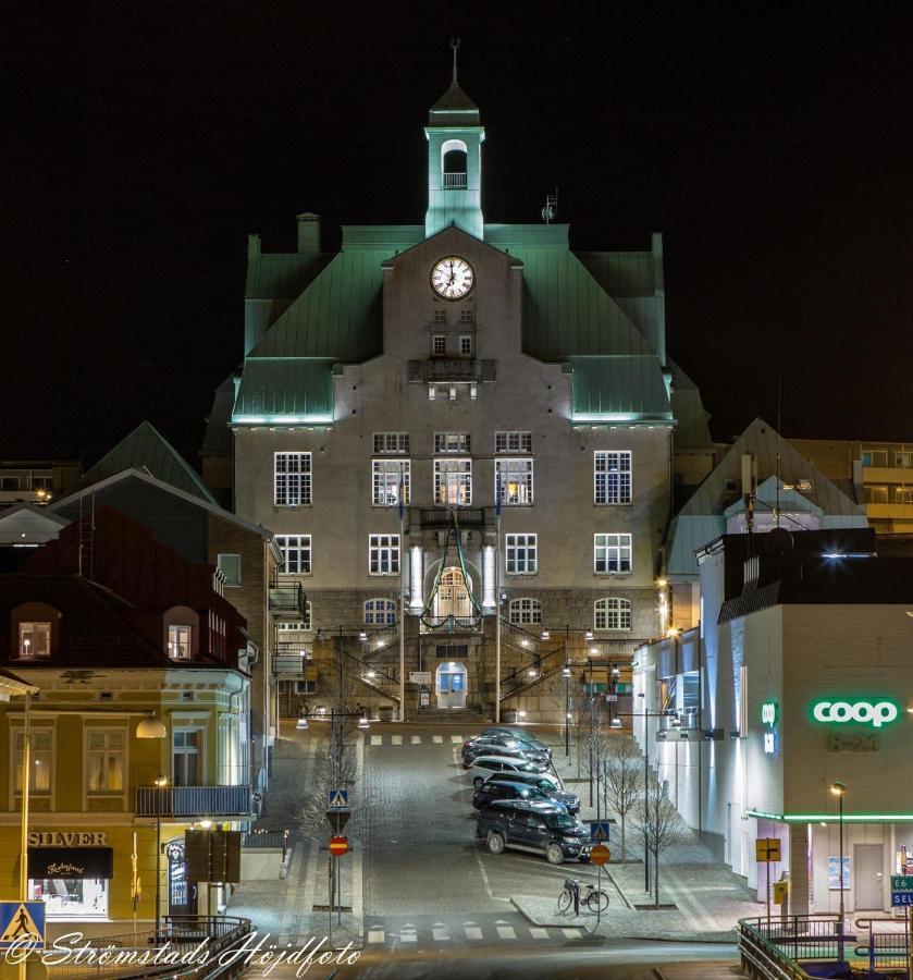 Frasch Och Fin 2:A. Gangavstand Till Stromstads Centrum Экстерьер фото